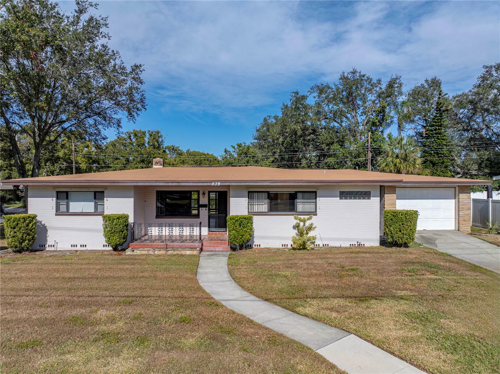 Property Photo:  539 W Beacon Road  FL 33803 