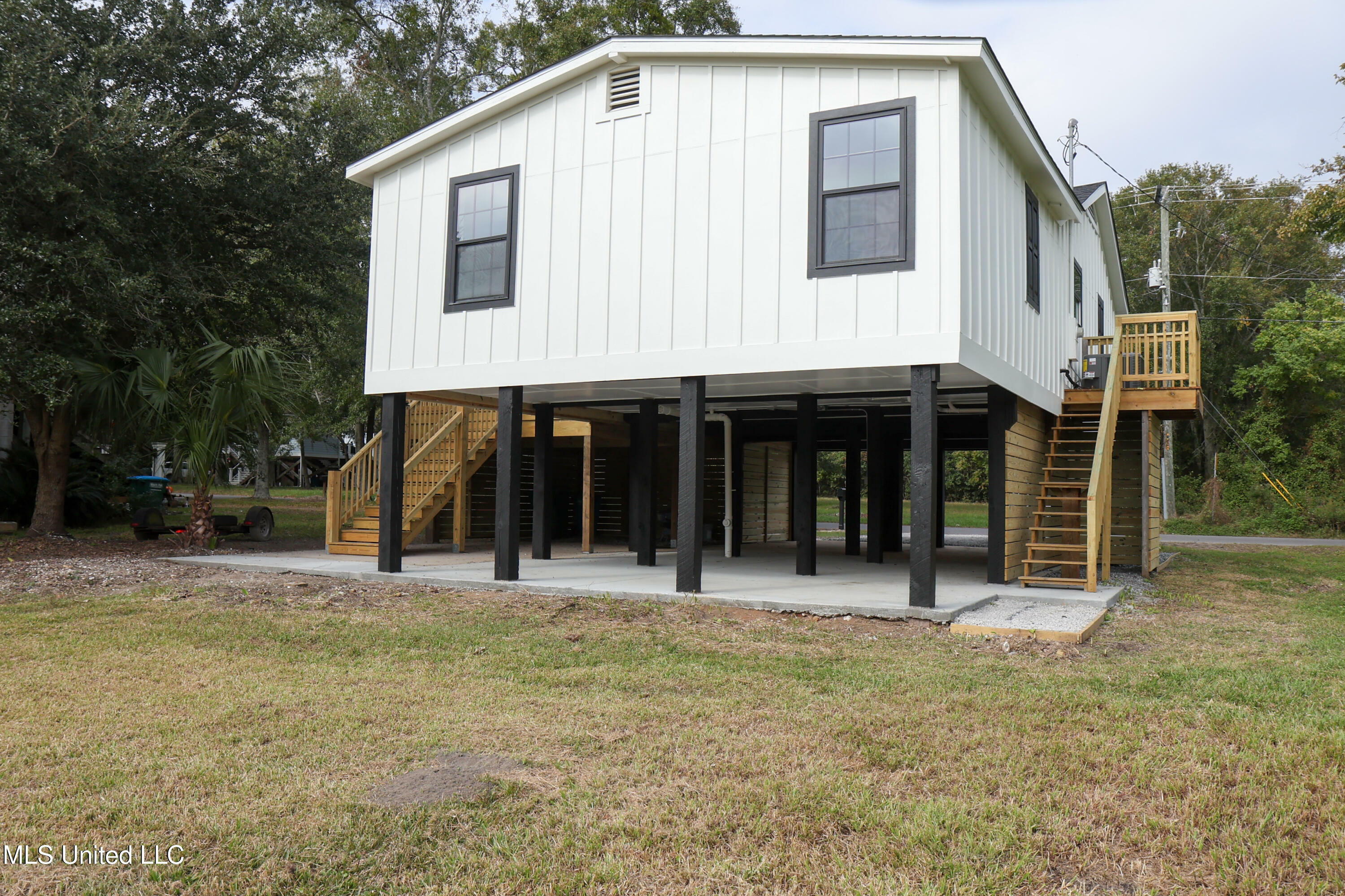 Property Photo:  1922 Parsley Avenue  MS 39567 