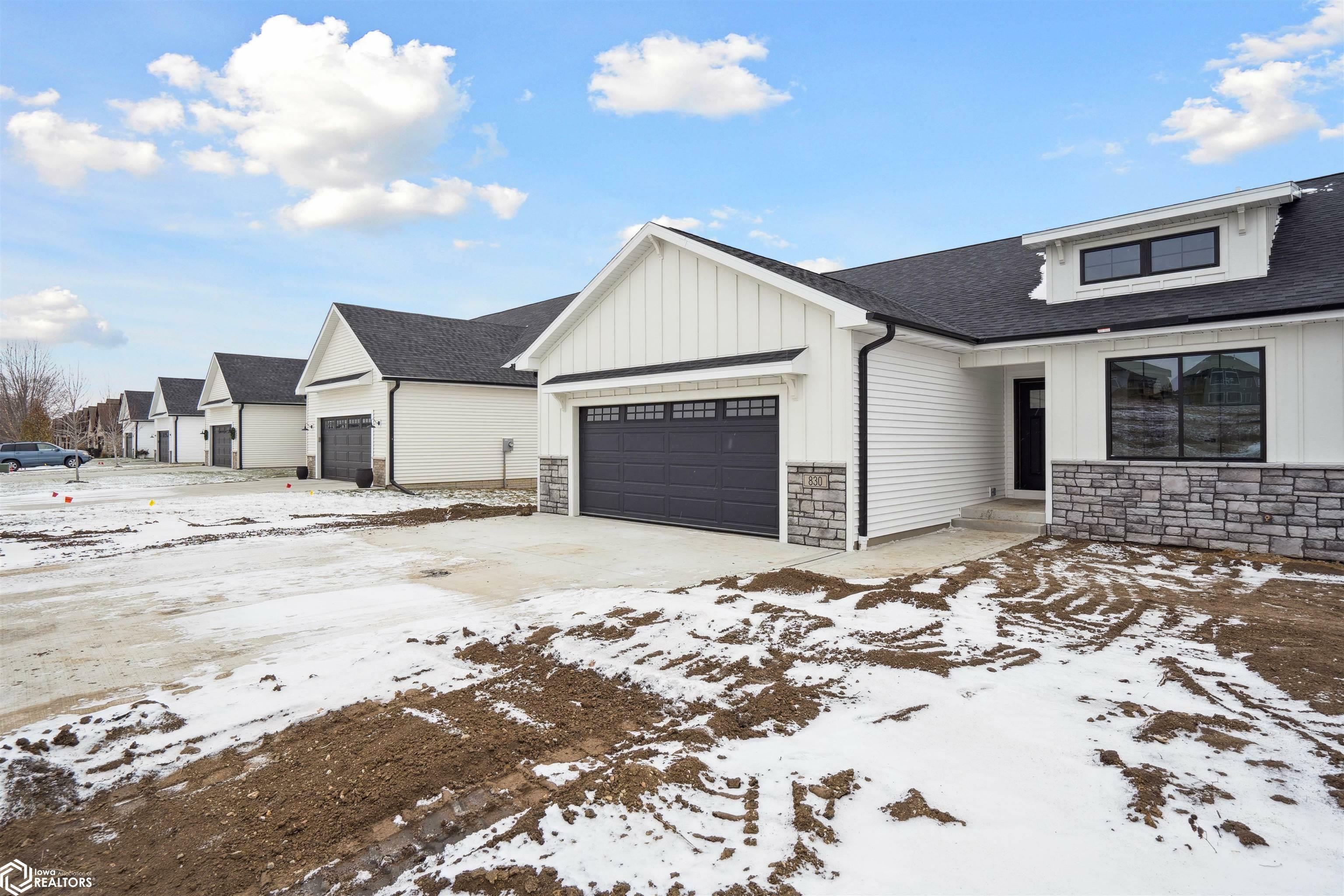 Property Photo: 834 W Merle Hibbs Boulevard IA 50158