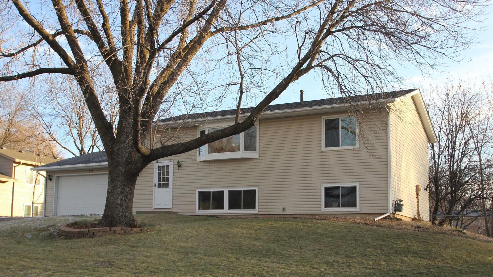 Property Photo: 6641 Countryside Drive MN 55346