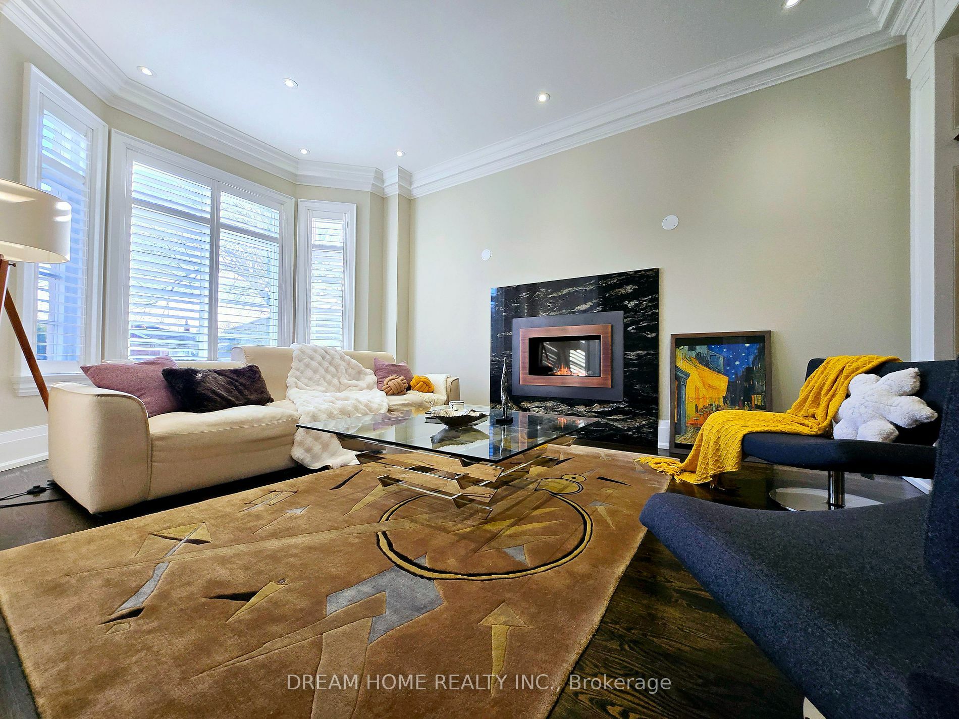 Property Photo:  276 Dunview Ave  ON M2N 4J5 