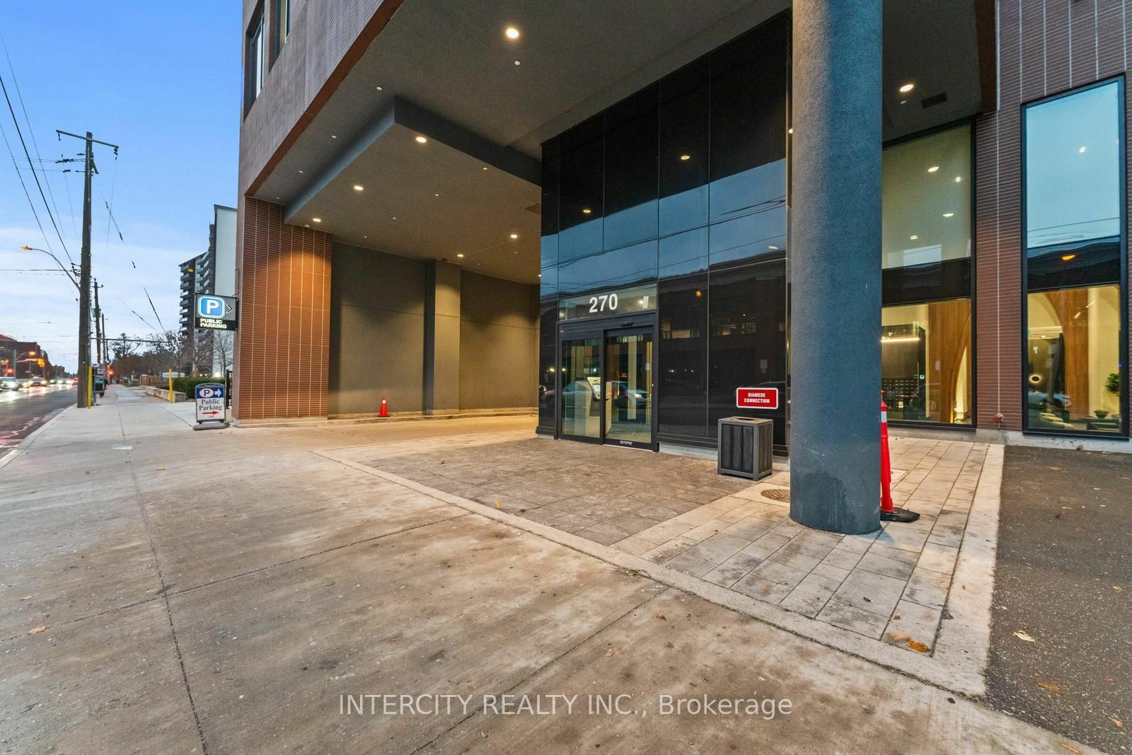 Property Photo:  270 Dufferin St 1217  ON M6K 0H8 