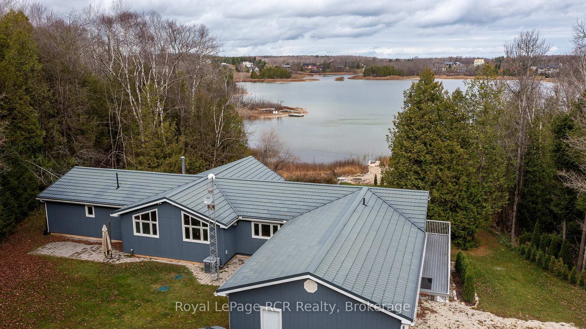 Property Photo: 123 Lakeview Rd ON N0C 1M0