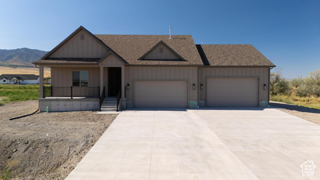 Property Photo: 1436 E Parker Ln 426 UT 84074
