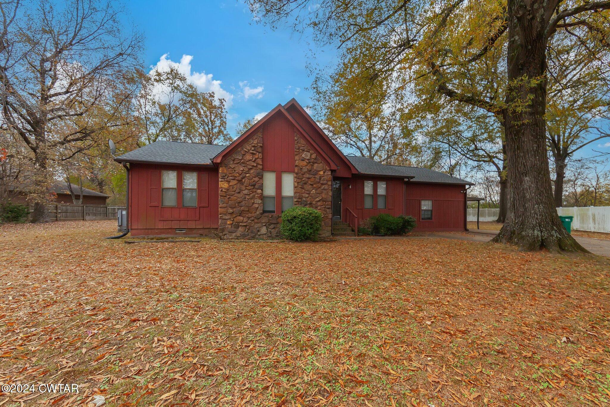 Property Photo:  8 Elmfield Cove  TN 38305 