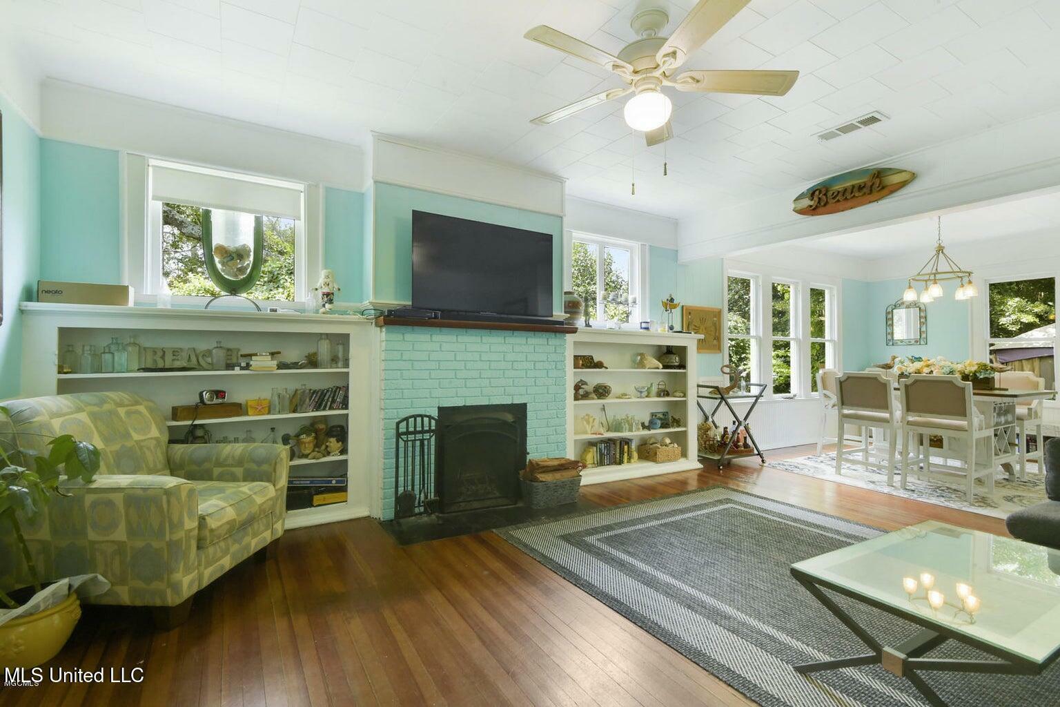 Property Photo:  828 Woodward Avenue  MS 39501 