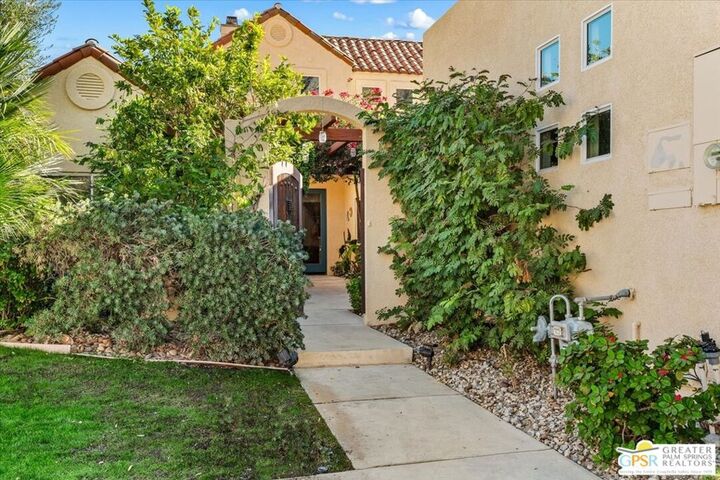 Property Photo: 2954 Zamora Court CA 92264