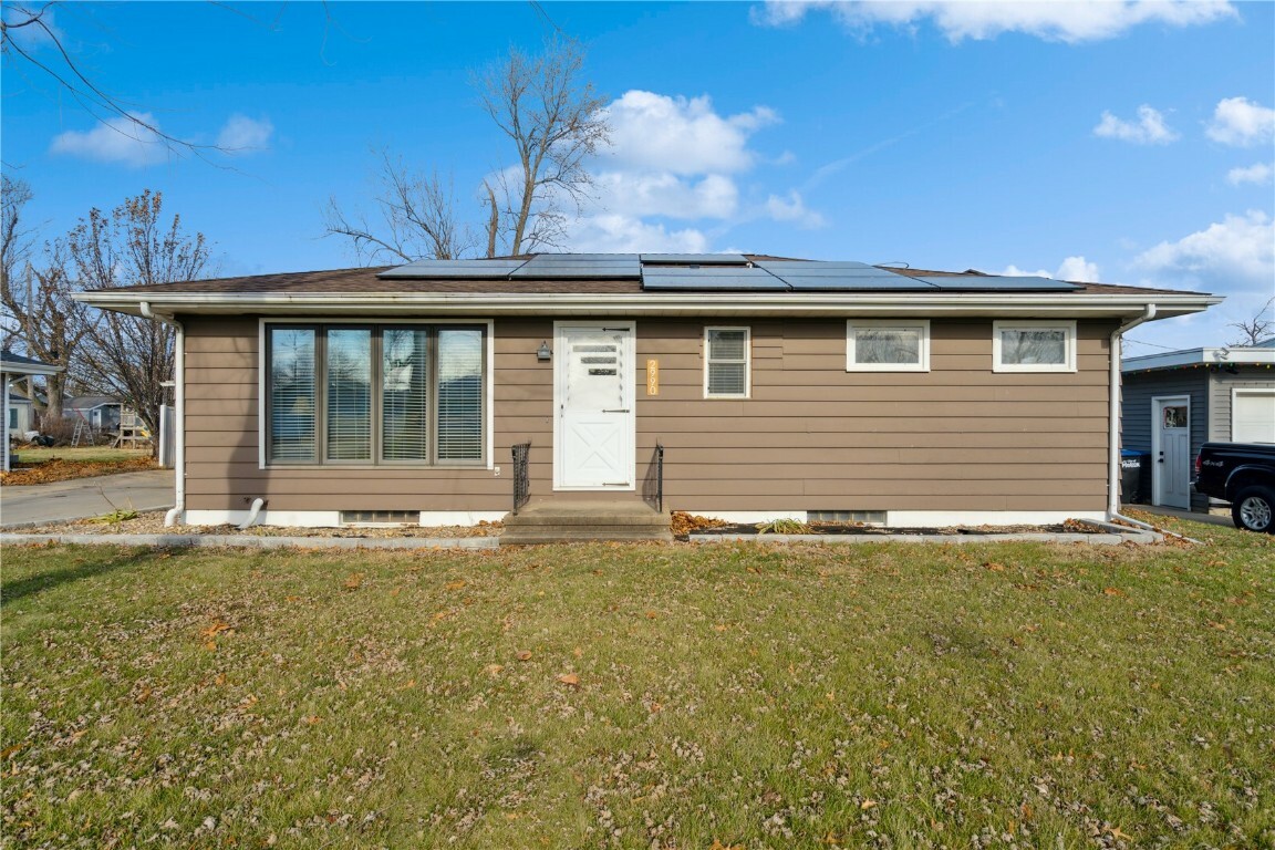 Property Photo:  2990 12th Ave  IA 52302 