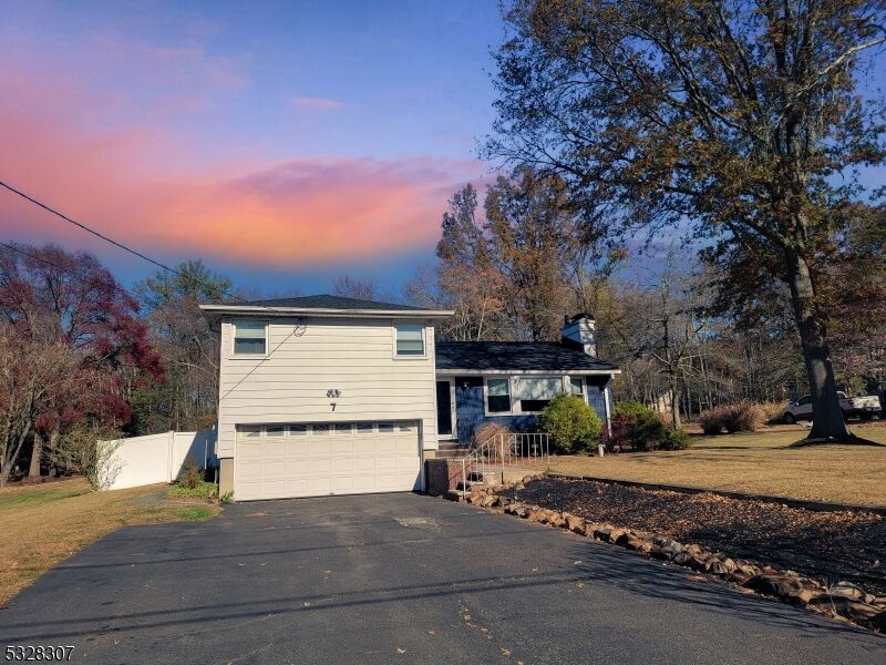 Property Photo: 7 Kathleen Pl NJ 08807
