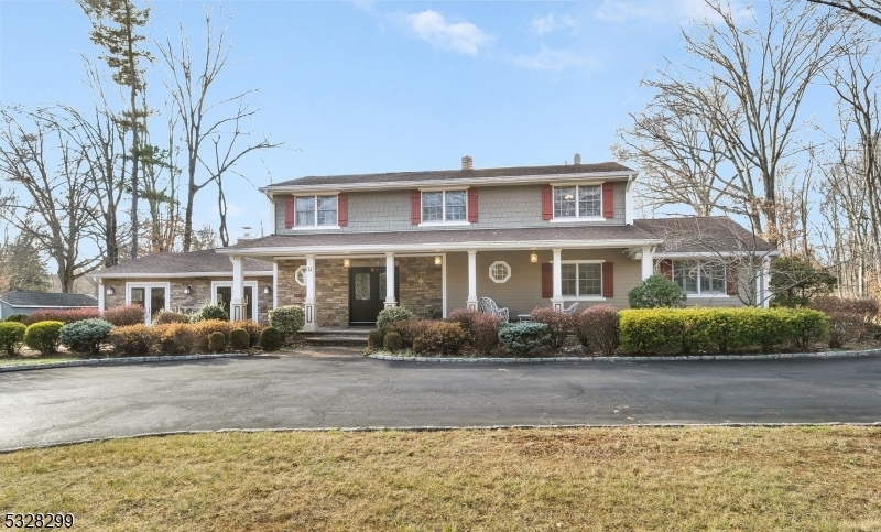 Property Photo:  32 Briar Ln  NJ 07920 