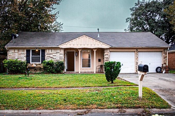 Property Photo:  5411 Hazel Street  TX 77521 