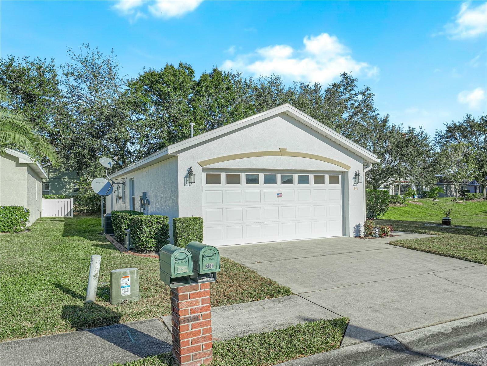 Property Photo:  341 Lake Suzanne Drive  FL 33859 