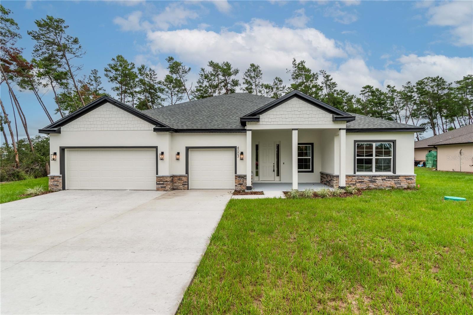 Property Photo: 13625 SW 33rd Circle FL 34473