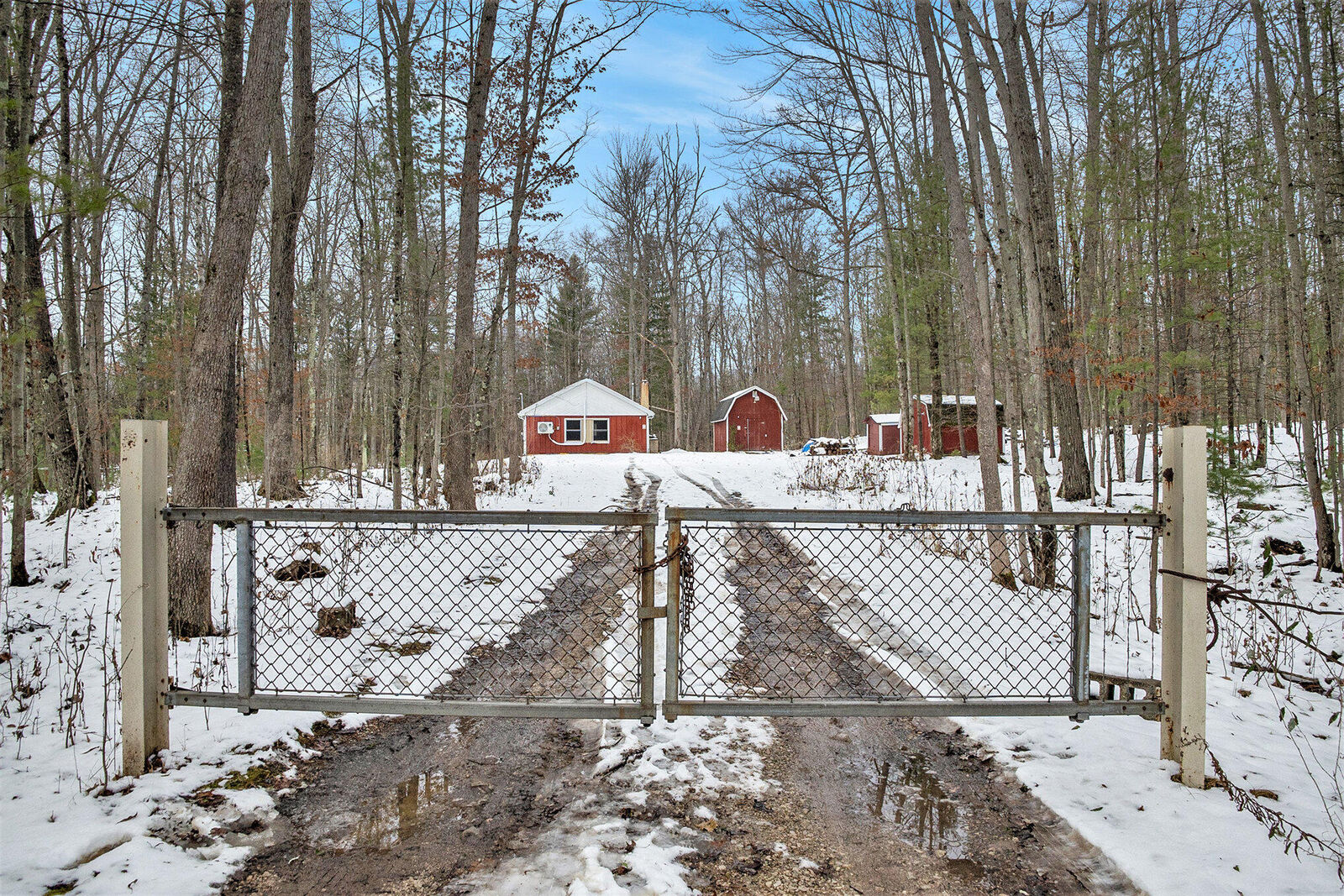 Property Photo:  853 W Grant Street  MI 49309 