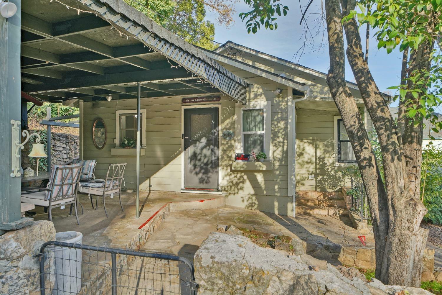 Property Photo:  897 Union Street  CA 95667 