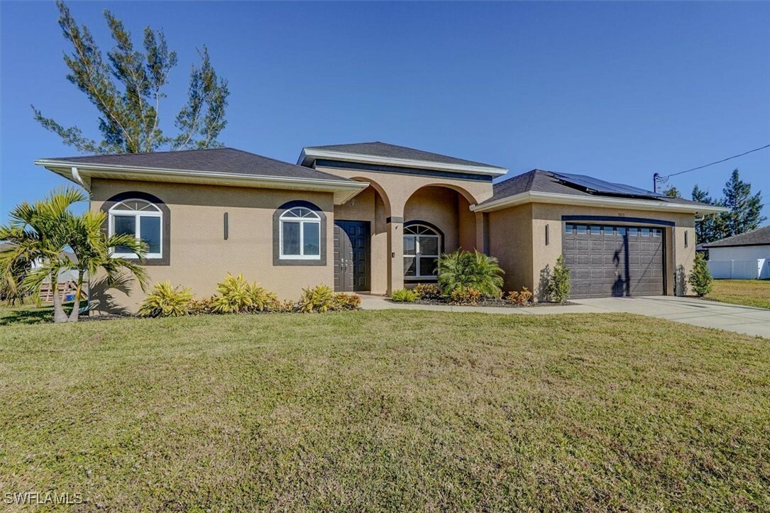 Property Photo:  2019 SW 29th Terrace  FL 33914 