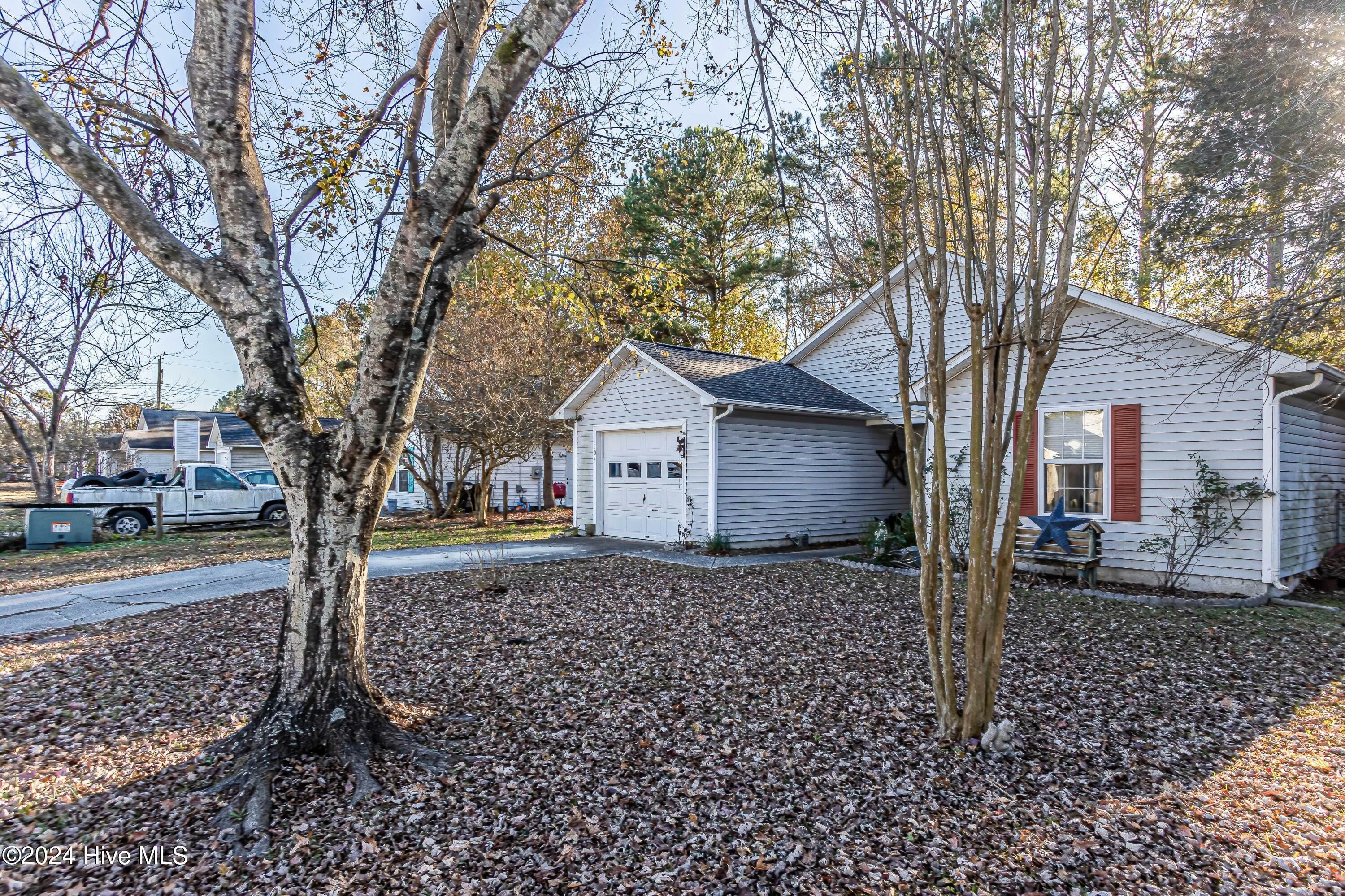 Property Photo:  1104 Shroyer Circle  NC 28540 