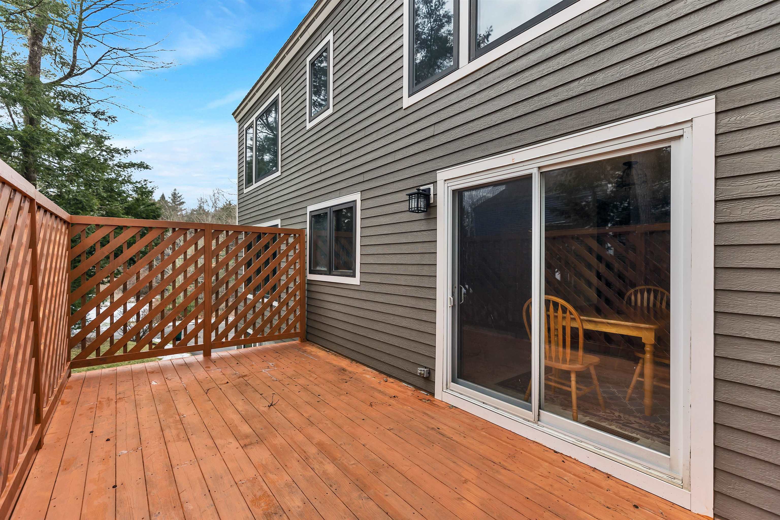 Property Photo:  36 Boxwood Circle  NH 03055 