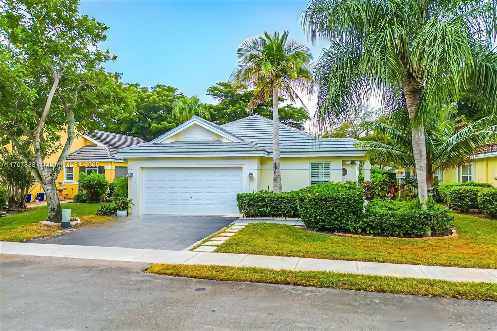 Property Photo:  2937 Quail Run Ln  FL 33328 