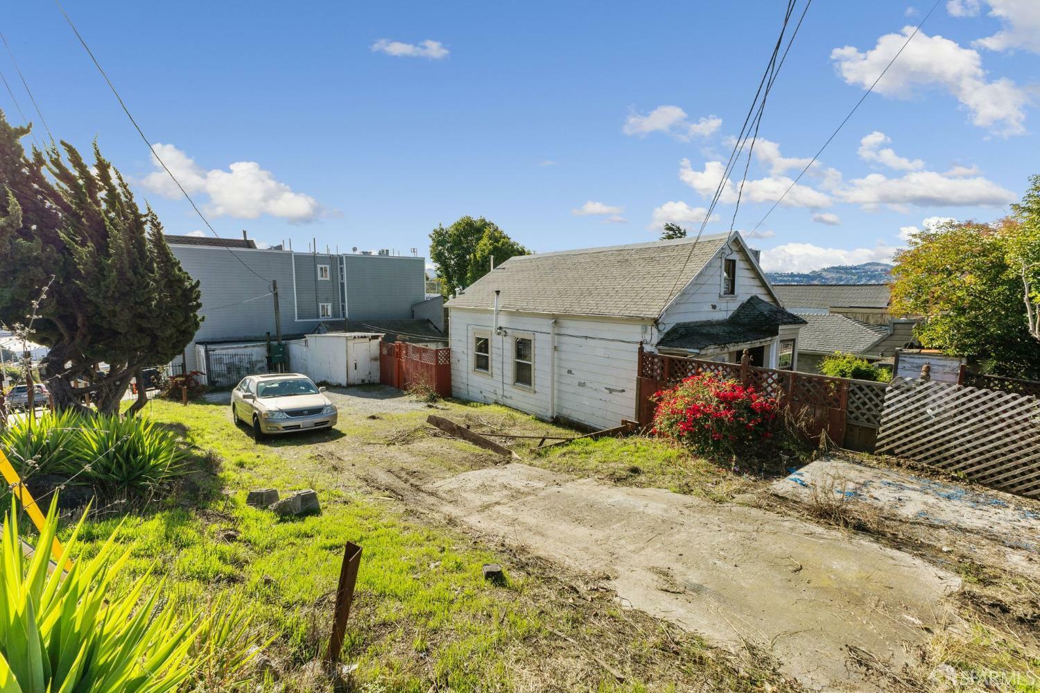 Property Photo: 2203 25th Street CA 94107