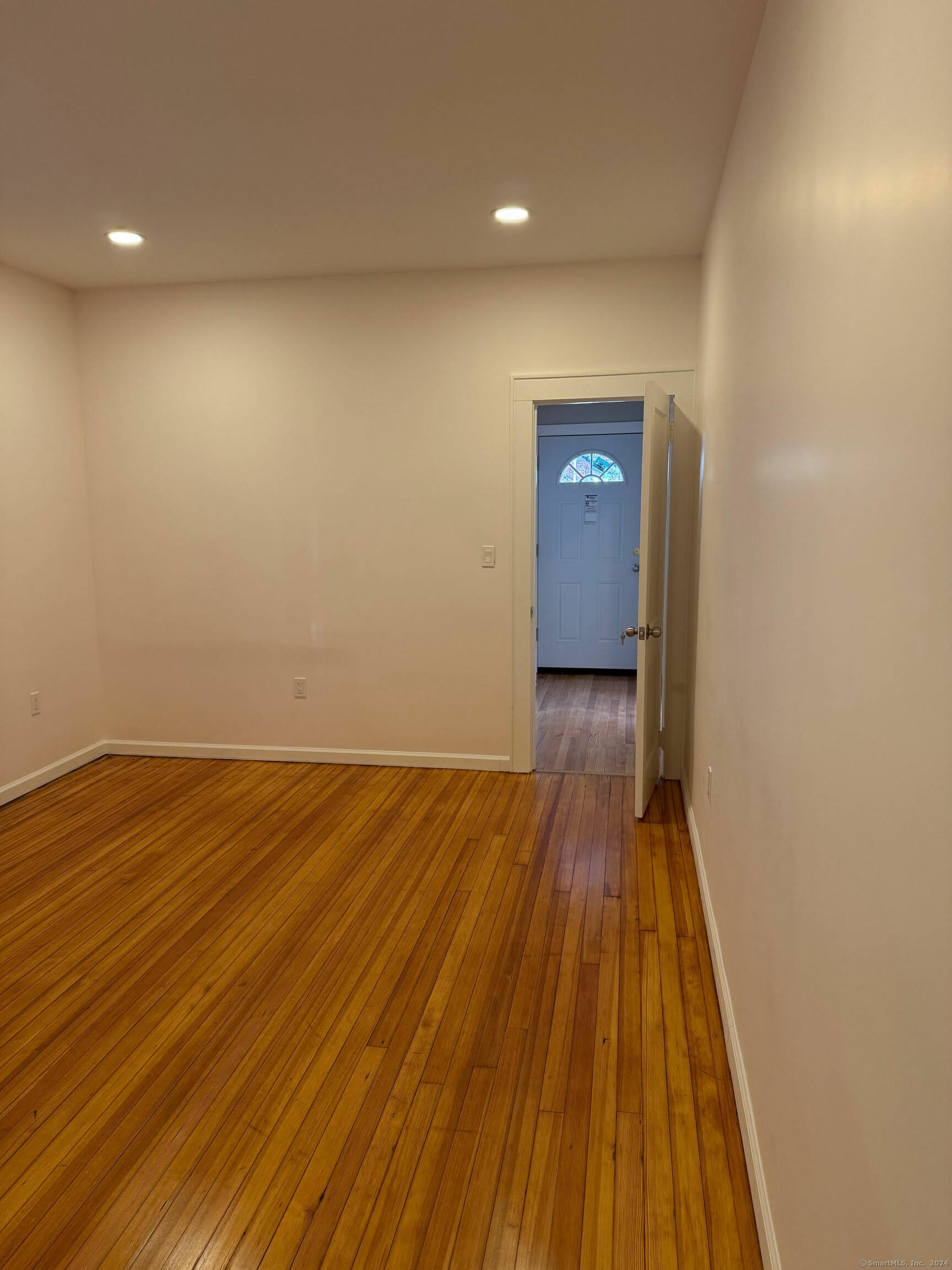 Property Photo:  291 Beechmont Avenue 1st Flr  CT 06606 