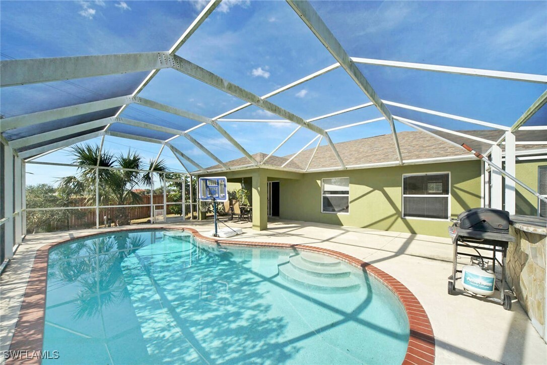 Property Photo:  720 SW 10th Street  FL 33991 