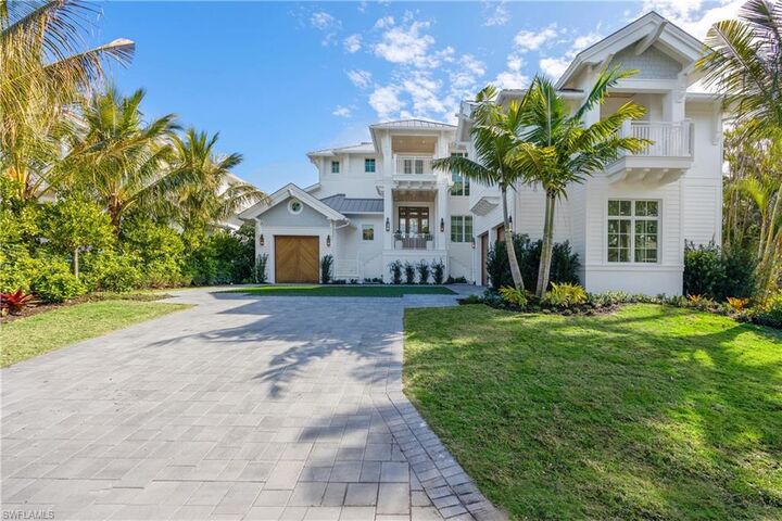 Property Photo: 3295 Gordon Dr FL 34102