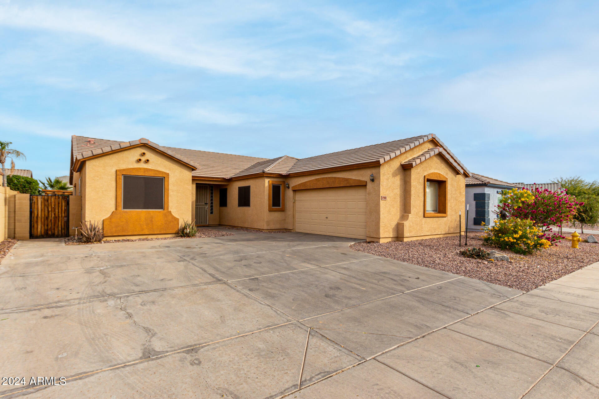 Property Photo:  17460 W Evans Drive  AZ 85388 