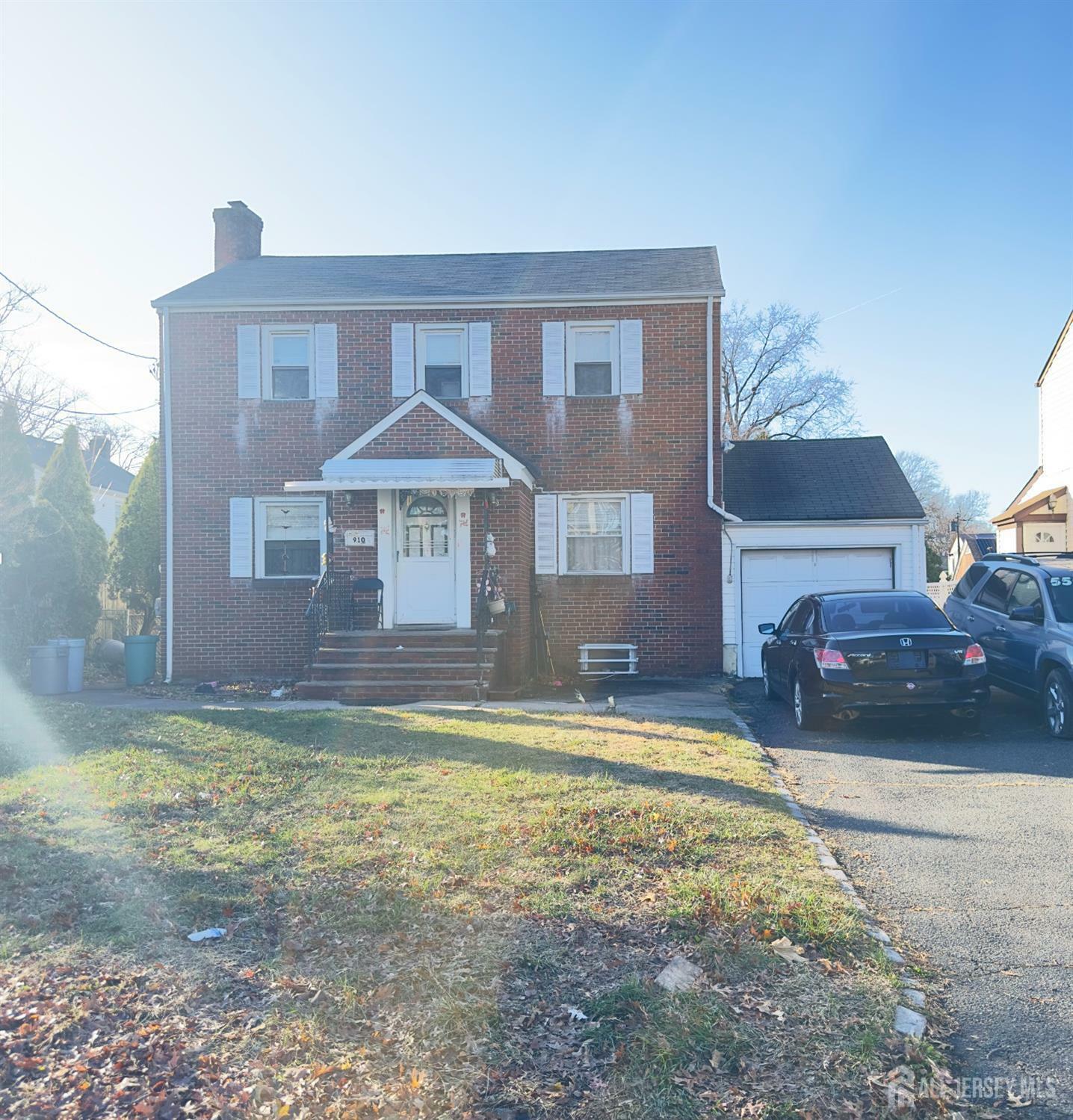 Property Photo:  910 Roanoke Avenue  NJ 07205 