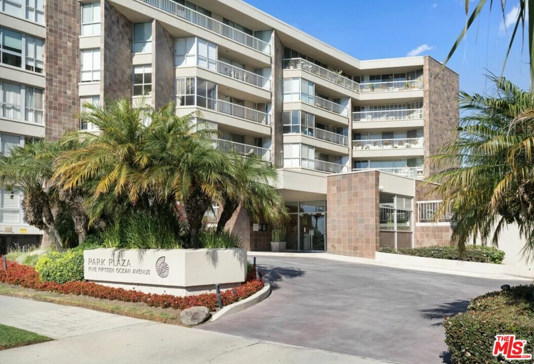 Property Photo:  515   Ocean Ave 407S  CA 90402 