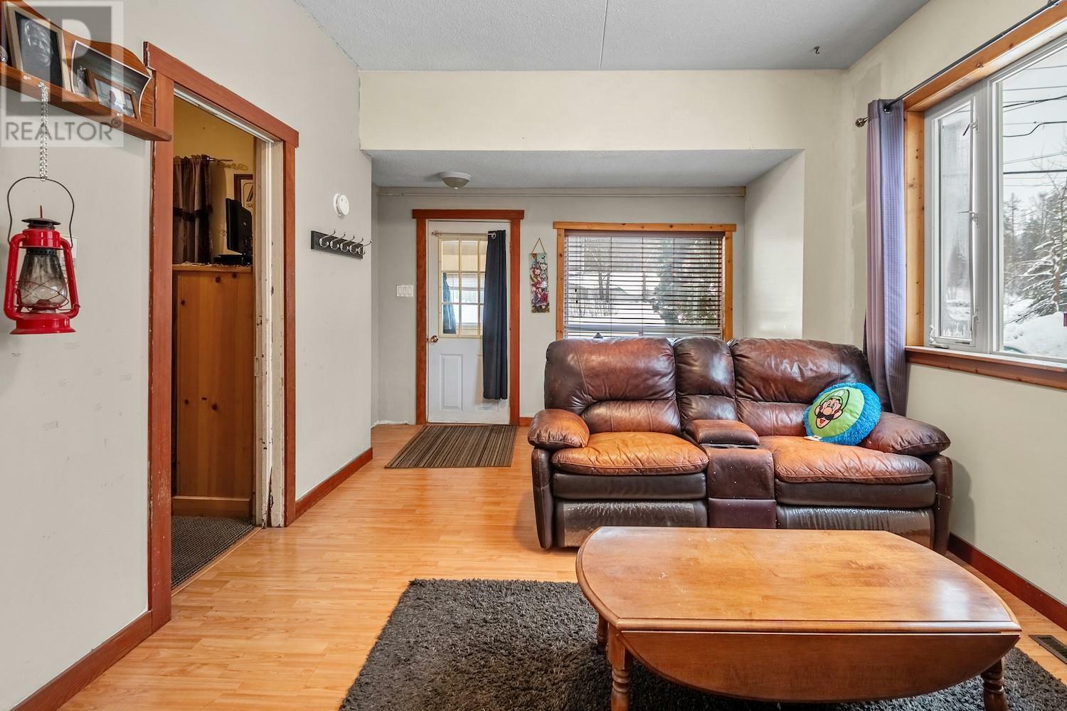 Property Photo: 1171 1st Avenue BC V0B 1M0