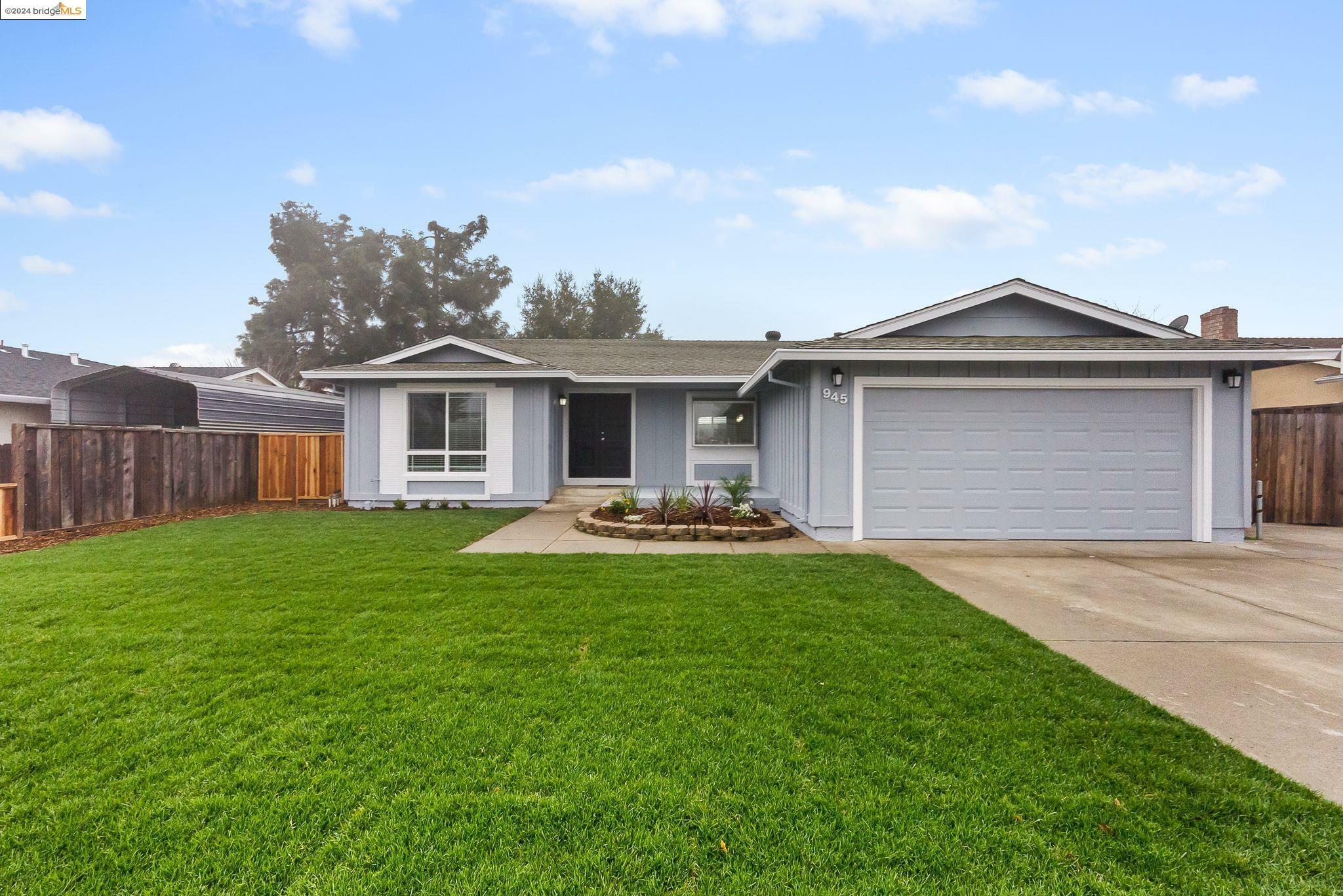 Property Photo:  945 Chianti Way  CA 94561 