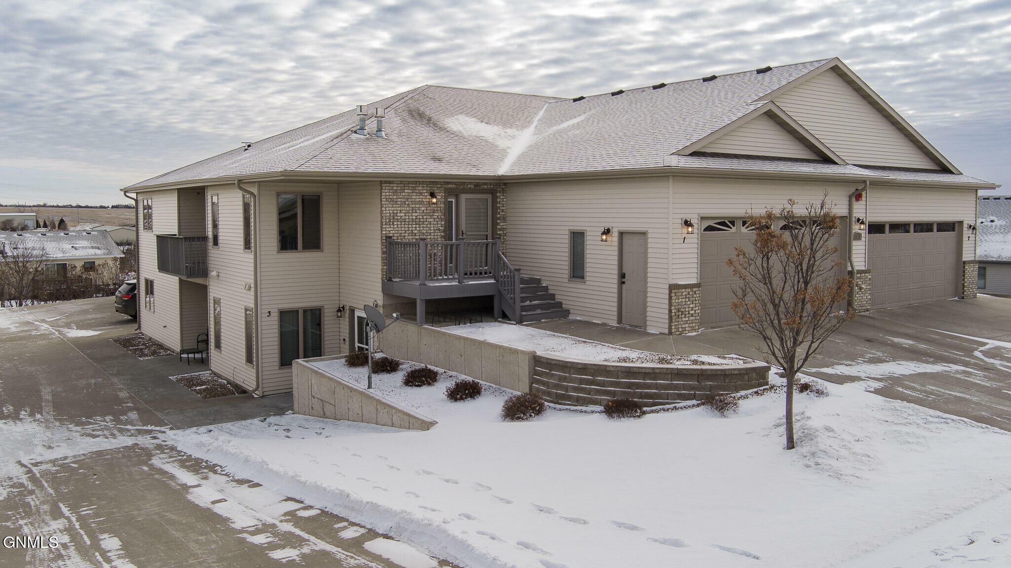 Property Photo:  1413 N 35th Street 1  ND 58501 