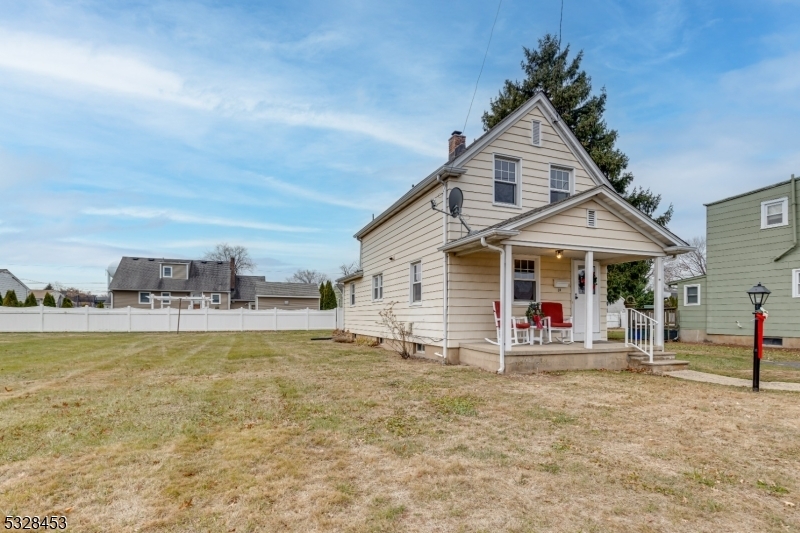 Property Photo:  35 N 15th Ave  NJ 08835 