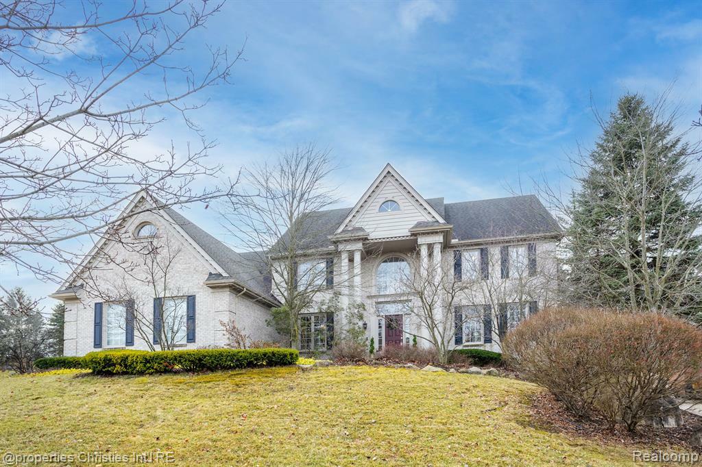 Property Photo:  17770 Stonebrook Drive  MI 48168 4329 