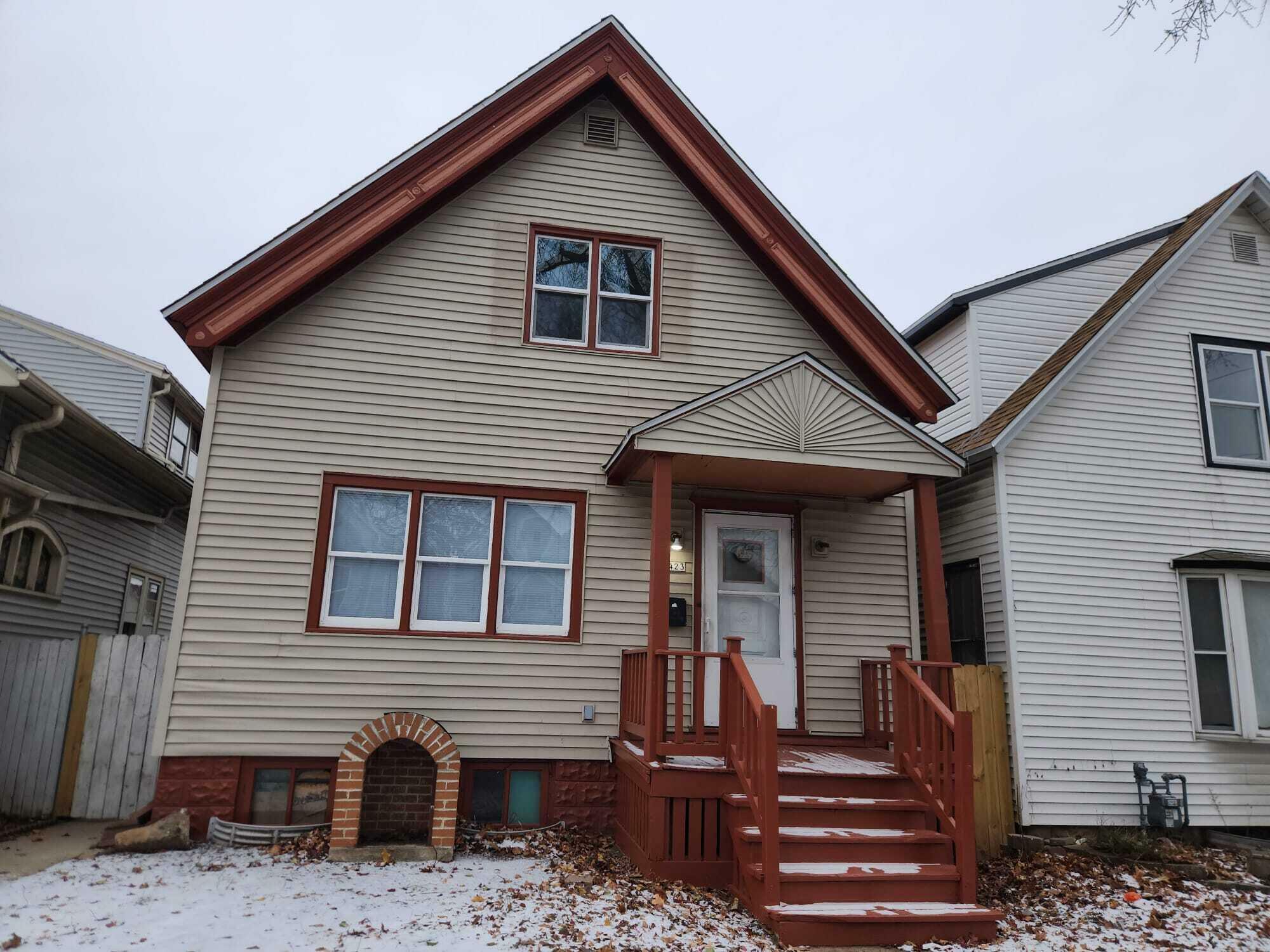 Property Photo:  1423 S 34th St  WI 53215 