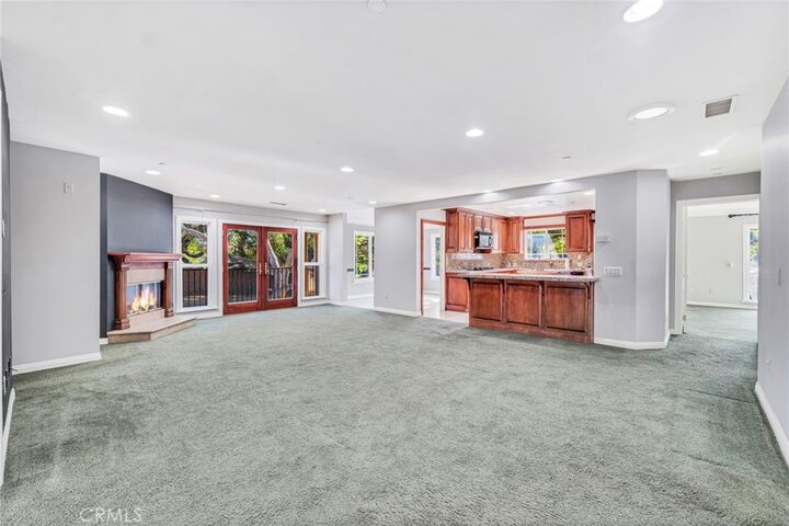 Property Photo:  2900 Sycamore Avenue  CA 91214 
