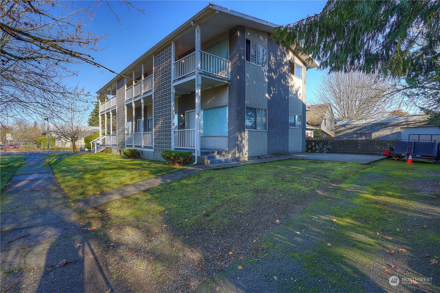 Property Photo:  901 S Grant Avenue  WA 98405 