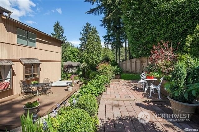 Property Photo:  10249 SE 7th Street  WA 98004 