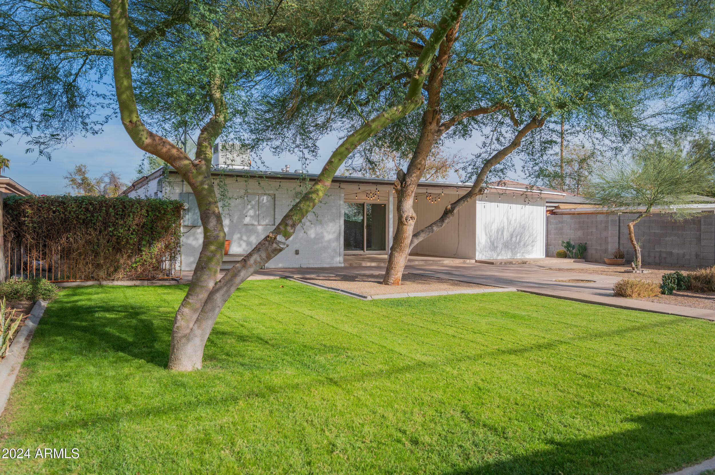 Property Photo:  2021 W Osborn Road  AZ 85015 