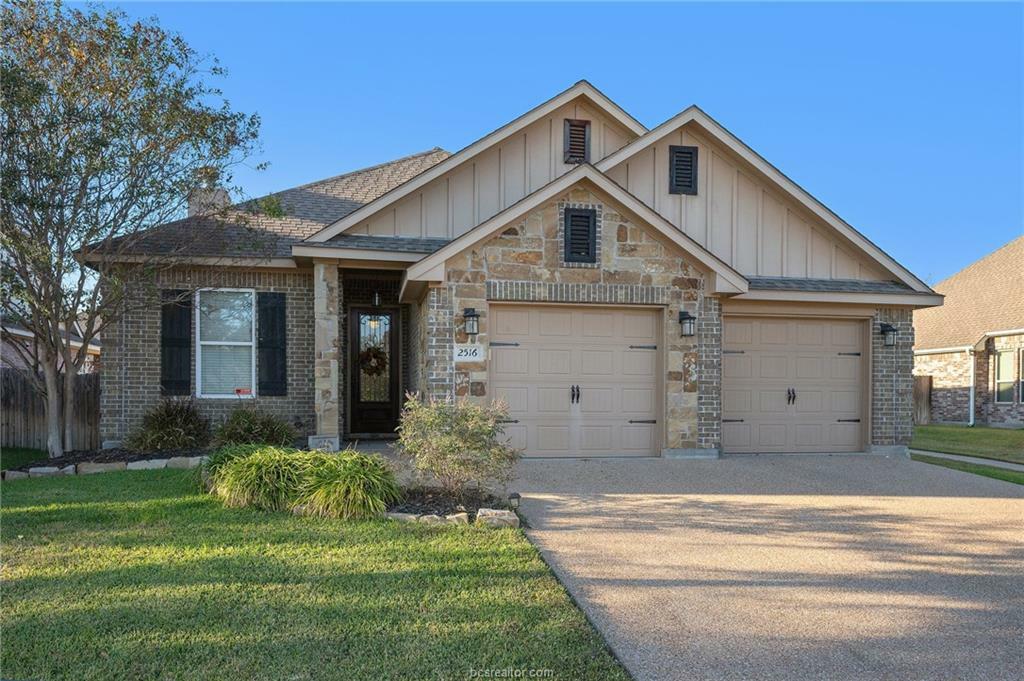 Property Photo:  2516 Kimbolton Drive  TX 77845 