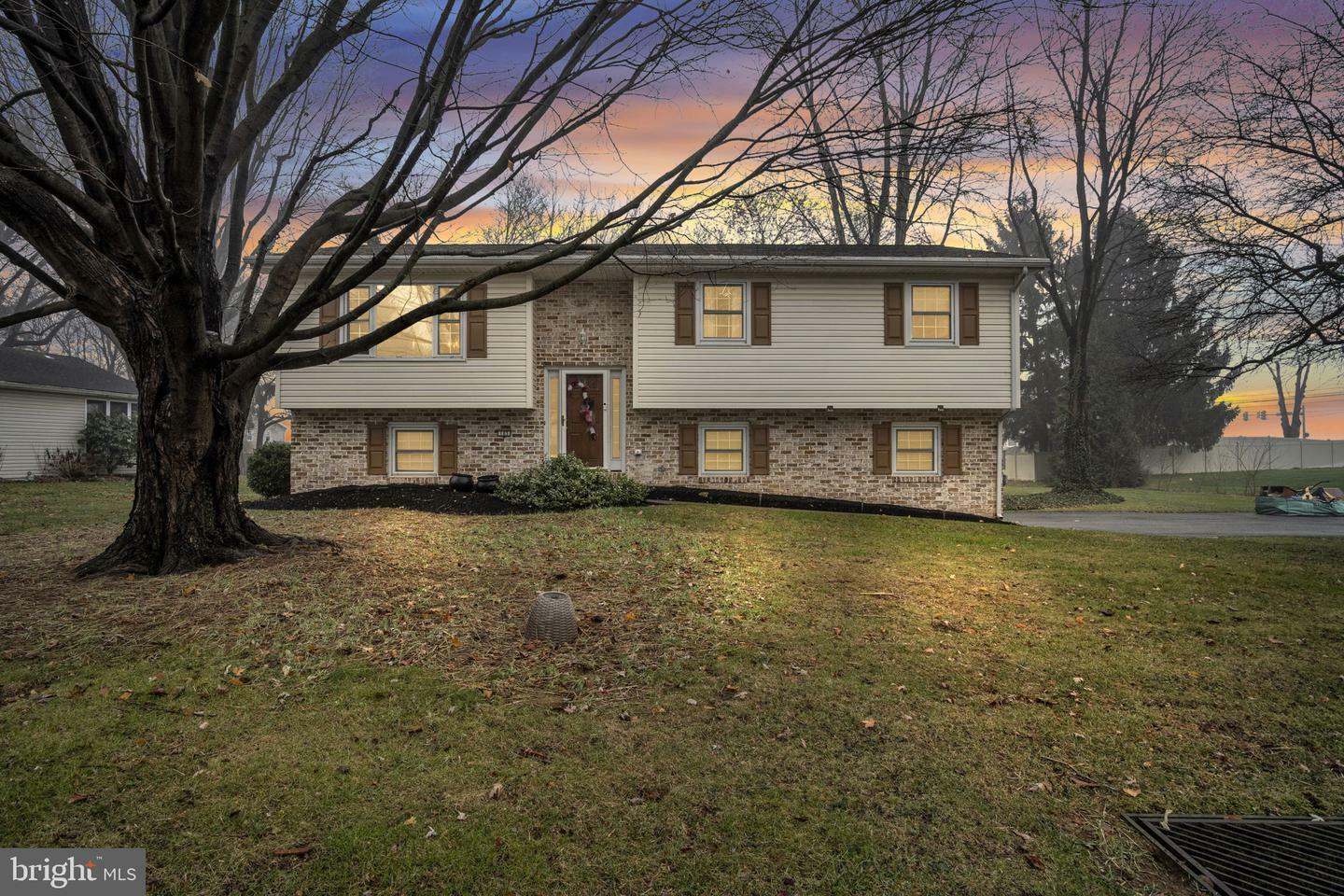 103 Flamingo Drive  Mechanicsburg PA 17055 photo