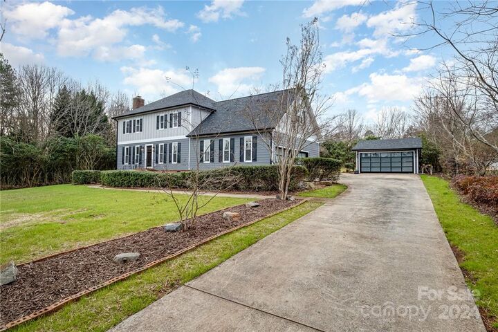 Property Photo:  8823 Dartmoor Place  NC 28227