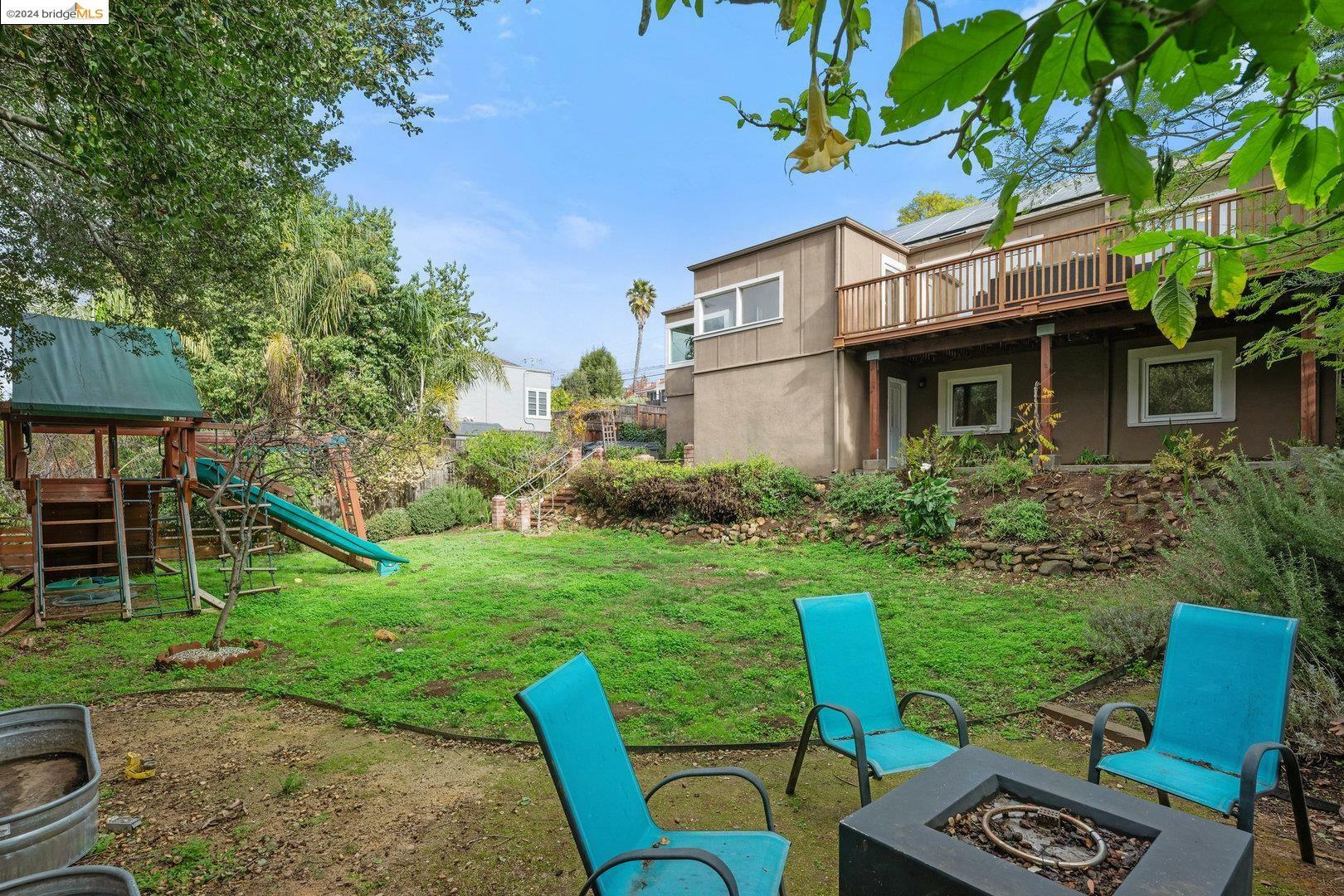 Property Photo:  4633 Davenport Ave  CA 94619 