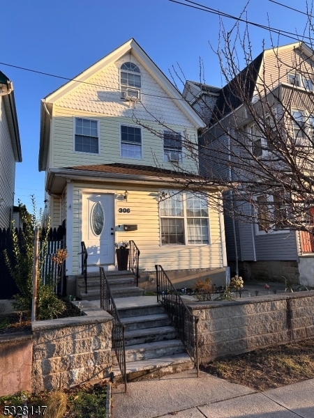 Property Photo:  306 Ivy St  NJ 07032 