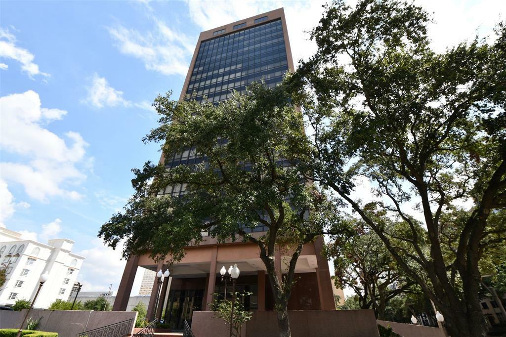 Property Photo: 5150 Hidalgo Street 1704 TX 77056