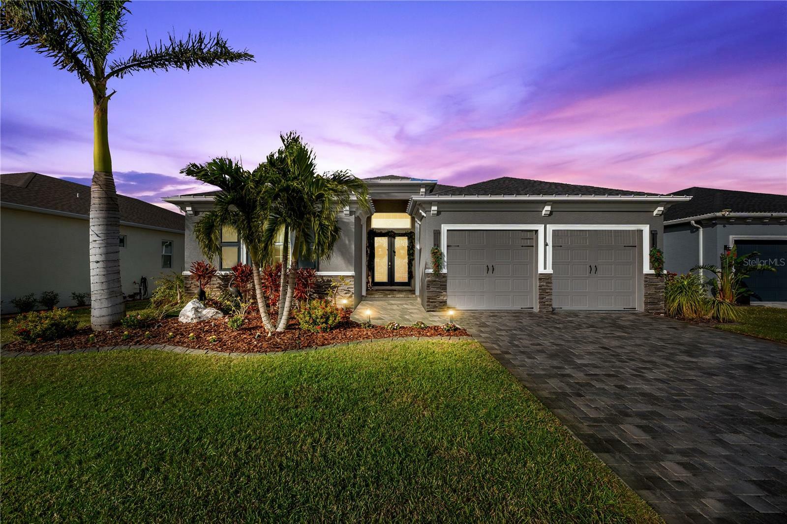 Property Photo: 5485 56th Court E FL 34203