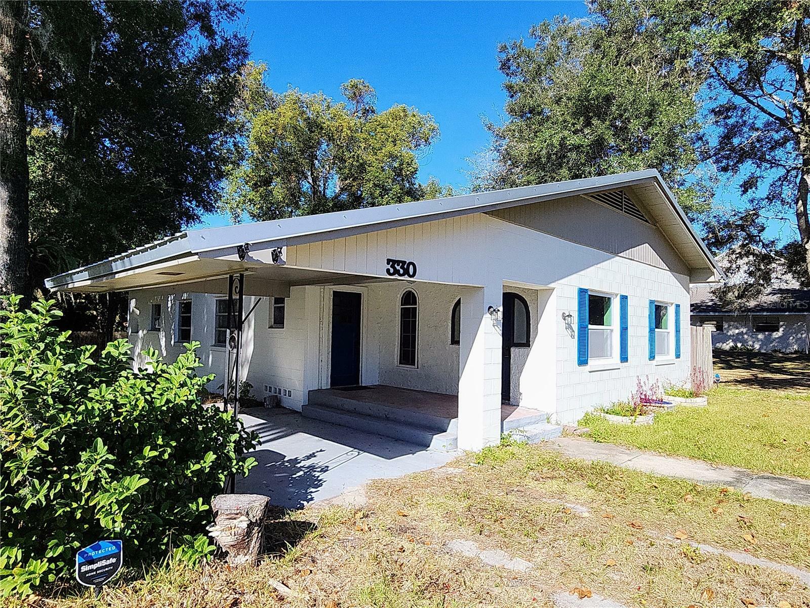 Property Photo:  330 N Frankfort Ave  FL 32724 