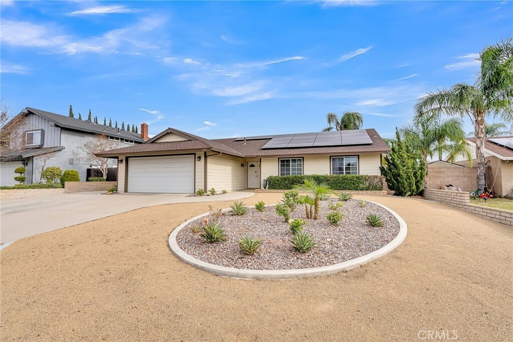 Property Photo:  1013 Geronimo Avenue  CA 92316 