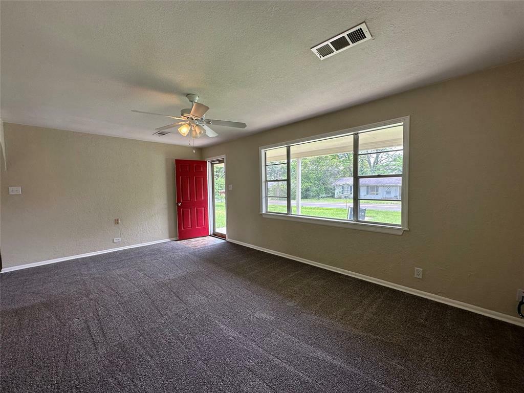 Property Photo:  711 Clarksville Road  TX 75417 